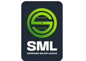 SML logo aangepast De Suriname Major League (SML) hield onlangs een logo ontwerp competitie. Het werd echter duidelijk dat het winnende logo, ontworpen door Jadson Pansa, veel overeenkomsten had met een al bestaande organisatie in de voetbalwereld.