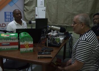 SU AID EN Een week lang zullen leden van de stichting SU AID en werkers van de Neonatale Intensive Care Unit (NICU) op radio 10 en ATV de samenleving informeren over het werk op de NICU-afdeling.