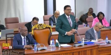 Santokhi in DNA “Ik ben niet hier om naar nonsens van enkele figuren te luisteren”, zei president Chandrikapersad Santokhi donderdag in het parlement, nadat DNA-lid Edward Belfort enkele vragen stelde aan het Staatshoofd over de Surichange BV.