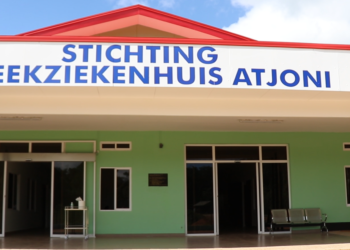 Laboratoriumdiensten in Streekziekenhuis Atjoni uitgebreid