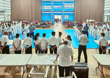 TKD asociatie stijl De Surinaamse Taekwondo Associatie (STA) heeft zaterdag de nationale taekwondo stijlkampioenschappen met succes afgerond. Deze wedstrijden werden gehouden in de Congreshal.