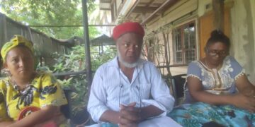 WhatsApp Image 2023 06 30 at 15.00.35 1 De leerkrachten, die verbonden zijn aan het Syndicaat voor Onderwijsgevenden, zijn boos nadat de regering zichzelf een koopkrachtversterking van maar liefst 50 procent heeft toegekend.