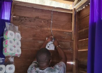 WhatsApp Image 2023 12 18 at 10.00.18 AM De laatste projecten binnen het DOE BUN GI SRANAN verjari projecten zijn op maandag 18 december officieel afgerond. Dat meldt de voorzitter van de partij, Steven Alfaisi in zijn berichtgeving.