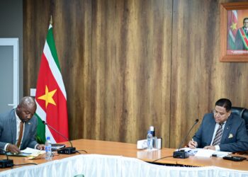 WhatsApp Image 2024 06 25 at 20.29.43 In de Algemene Vergadering van Aandeelhouders (AVA) van de NV Energie Bedrijven Suriname (EBS) zijn de jaarrekeningen van 2019 en 2020 behandeld en goedgekeurd.