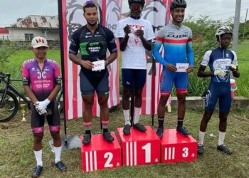 Jeörgen Adelaar beëindigt winnende reeks Jorryn Simson