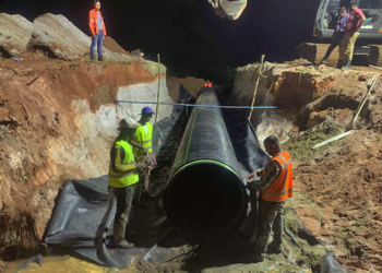 afobakkaweg wegenautoriteit web Het weggedeelte van de Afobakaweg nabij mast 34 zal in het weekend afgesloten zijn, omdat er werkzaamheden verricht zullen worden door de Wegenautoriteit Suriname. Dit meldt de instantie.