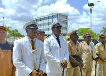 banai web Het traditioneel gezag van de Saramaccaners wacht nog steeds op de benoeming en erkenning van Frans Banai als Granman. "Na anderhalve maand is er nog geen duidelijkheid", zegt Alfred Amoesie, hoofdkapitein die de Granmans vertegenwoordigd in de stad.