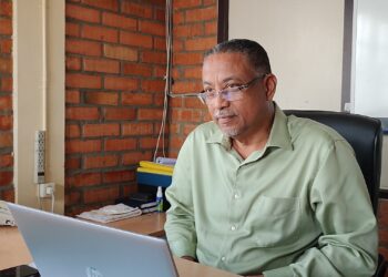 bilkerdijk De Associatie van Surinaamse Fabrikanten (ASFA) is niet meegenomen in de Economic Oversight Board. "We hebben juist aangegeven dat we vooral inhoudelijk betrokken willen zijn. We hebben aangegeven dat ASFA wel een kandidaat heeft voor de commissie, en dat we zonder meer deel willen zijn van de commissie", zegt ASFA-voorzitter Bilkerdijk.