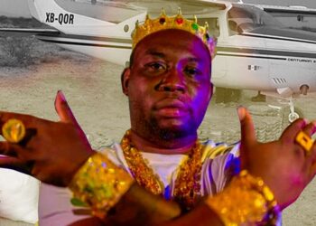 bordo 2 4 De rechter heeft positief gereageerd op een verzoek van het Openbaar Ministerie (OM) om meer tijd voor de voorbereiding van het requisitoir in de zaak tegen Joel ‘Bordo’ Martinus, die in Brazilië werd aangehouden, en vier anderen. De openbare aanklager heeft aangegeven dat het om een complexe zaak gaat en de rechter heeft daar begrip voor getoond. De strafeis wordt in november, na het reces, verwacht. De zitting van maandag duurde slechts 10 minuten.