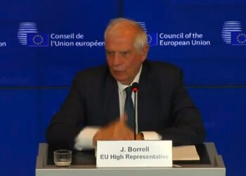 borell De EU-landen hebben scherpe kritiek geuit op het “volkomen ongegronde besluit” van Rusland om de NOS, NRC, AD en tientallen andere Europese media te blokkeren. Dit besluit “versterkt de al zeer strenge censuur in Rusland”, aldus de lidstaten, met uitzondering van Hongarije, dat een gezamenlijke verklaring van de gehele Europese Unie blokkeerde.