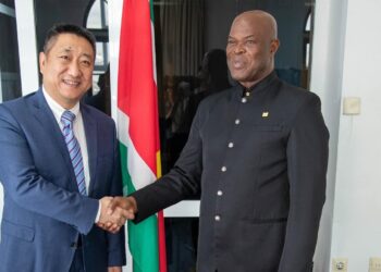 Chinese ambassadeur en VP blikken terug op vruchtbare relatie