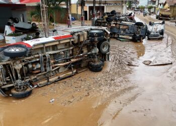 c7a8417e 3689 4d9e a28a 4488ed673a87 Het aantal slachtoffers als gevolg van hevige regenval en overstromingen in het zuiden van Brazilië is gestegen tot 100 personen, zoals gemeld door lokale autoriteiten. Er worden nog 128 mensen vermist. Dit kan leiden tot een verdere stijging van het dodental in de komende dagen.