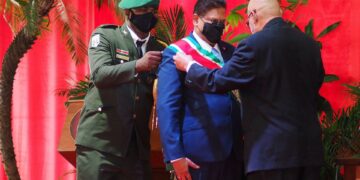 chan en bouta Het medisch team heeft aangegeven dat de president Chandrikapersad Santokhi in goede conditie verkeerd. Dat meldt de communicatie van de president.