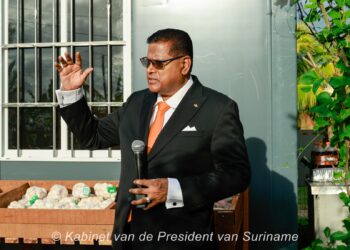 chan nick2 Het Nationaal Ontwikkelingsfonds voor Agribusiness (NOFA) heeft al ruim SRD 53 miljoen aan lening verstrekt aan landbouwers. “Leningen zijn verstrekt in alle districten tot een bedrag groot SRD 53.3 miljoen.” Dit deelde president Chandrikapersad Santokhi mee via zijn Facebookpagina.
