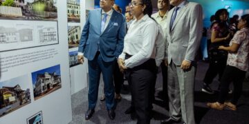 chan purp tentoonstelling De renovatie van verschillende historische gebouwen in de binnenstad is al enkele jaren in volle gang. Op plekken waar vroeger vervallen houten gebouwen stonden, zijn nu prachtig gerehabiliteerde gebouwen te bewonderen.