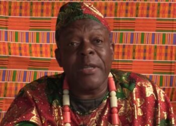 clenem graman kwinti Het is volgens de granman van de Kwinti's meer dan duidelijk hoe belangrijk het is dat tribale en inheemse volkeren hun grondenrechten erkend worden. "Ik doe een beroep op de regering om zich in te zetten en dit eindelijk tot een feit te maken", zegt Remon Clemens, Granman van de kwinti's.