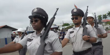 defile kps web Het Korps Politie Suriname (KPS) informeert het publiek over verkeersmaatregelen in verband met de parade en het defilé op het Onafhankelijkheidsplein op maandag 25 november 2024. Om de veiligheid te waarborgen, worden diverse wegen in het stadscentrum afgesloten en omgelegd.