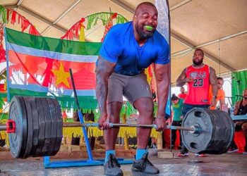 Donovan Dongo maakt zich op voor pittige strongman evenementen