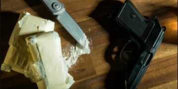140 pakketen cocaine onderschept door narcoticabrigade