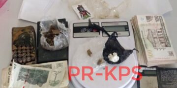 drugs kps De verdachte K. is op vrijdag 1 maart 2024 tijdens een drugsinval op zijn woonadres in het ressort Marienburg door de stootgroep van regio Oost aangehouden.