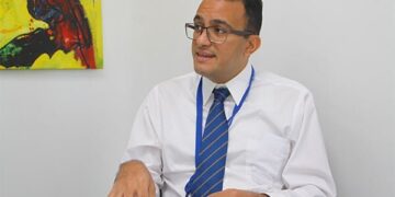 eblein franchie Directeur van de Finabank, Eblein Frangie zegt in gesprek met Key News, dat zij met deze creditrating buitenlandse investeerders kan aantrekken en leningen kan verstrekken. Met deze creditrating van CariCRIS vergroot zij haar vertrouwen binnen de bancaire sector en internationaal. "Gekeken naar de markt in Suriname is het best klein en met de alsmaar veranderde economische situatie in ons land, kijkt de Finabank naar mogelijkheden om haar markt en diensten verder te verbreden buiten de Surinaamse economie om", zegt Frangie.