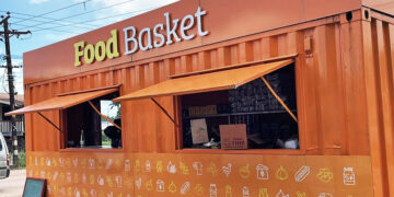 foodbasket De drukte bij de Foodbasket-winkel te Nieuw Nickerie is bewijs van de vraag ernaar. De Communicatie Dienst Suriname sprak Natascha Greenidge, coördinator Bureau Eenheid, die ook de Foodbasket te Nieuw Nickerie coördineert, over de bedrijvigheid.