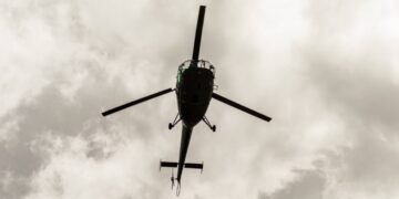 heli nl 003 De drie Chetak helikopters van het Nationaal Leger zijn afgelopen zaterdag na een grote onderhoudsbeurt officieel weer in gebruik genomen. Met de helikopters kan de Surinaamse Luchtmacht weer mobiel zijn in de lucht.