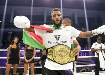 https s3 newsifier Donovan Wisse, Glory Kickboxing middengewicht wereldkampioen, is klaar om zijn andere droom te realiseren, namelijk het organiseren van zijn eigen kickboks event, zo meldt Vechtsportinfo.nl.