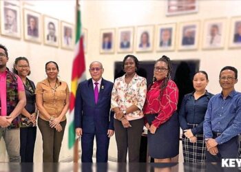 ilo cie Het Ministerie van Arbeid, Werkgelegenheid en Jeugdzaken in Suriname heeft een beleidsdocument opgesteld met betrekking tot het tussentijds arbeidsmarktbeleid voor de periode 2022-2025.
