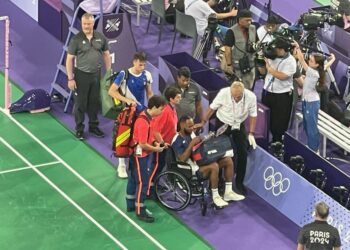 Oppermachtige Giovanni Toti wint na blessure Sören Opti tijdens Olympische Spelen