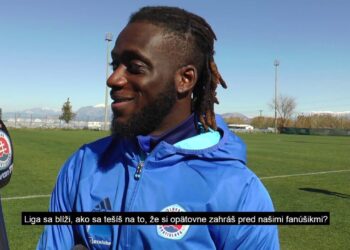 maxresdefault 1 Centrumverdediger Myenty Abena van Suriname heeft het beste elftal van de Concacaf Nations League van de periode oktober gehaald. Suriname speelde in deze periode twee wedstrijden en Abena speelde een belangrijke rol in beide duels.