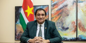 minister Ori “Er zijn verrassend veel aanmeldingen”, zei minister Henry Ori van Onderwijs, Wetenschap en Cultuur voor de vakantieschool woensdag voor de aanvang van de vergadering Raad van Ministers.