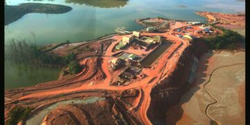 newmont merian Mijnbouwbedrijf Newmont Suriname heeft haar jaarlijkse rapporten over duurzaamheid en belastingbijdragen gepubliceerd. De cijfers geven inzicht in de economische en maatschappelijke impact van de multinational in 2024...