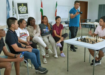 IM Maximiliano Perez ziet potentie in Surinaamse schakers