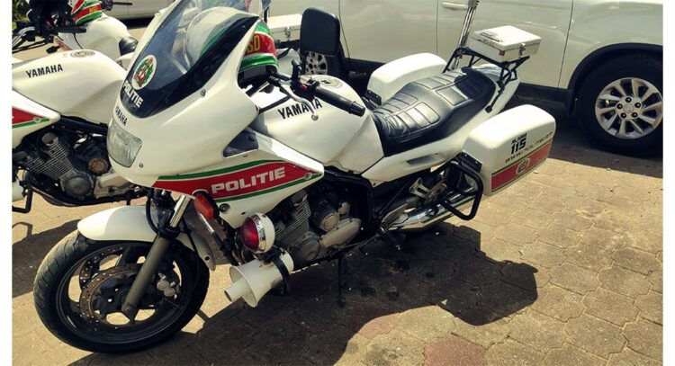 politie voertuig web 2 25 POLITIEK & ECONOMIE | MISDAAD & POLITIE | INGEZONDEN | COLUMN & OPINIE | ENTERTAINMENT | SPORT | GEZONDHIED | KEY NEWS |