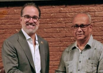 ramdin ecaudor Suriname en Ecuador hebben besloten dat op kort termijn de technische functionarissen van beide landen van gedachten en expertise uitwisselen over ‘debt-for-nature’ swap.