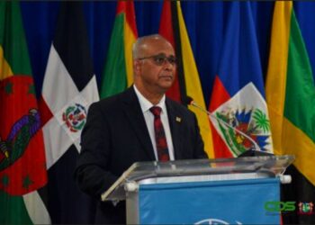 ramdin voorzitter 5 Minister Albert Ramdin van Buitenlandse Zaken, International Business en Internationale Samenwerking (BIBIS) heeft op donderdag 20 juni 2024 het ‘United Nations Suriname Annual Results Report 2023' ontvangen van Joanna Kazana, de Permanente Coördinator van de Verenigde Naties (VN) voor Suriname.
