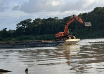 saramacca boot 1 De 20-jarige G.P. is in de vooravond van zondag 4 februari 2024 in de diepte van de Suriname rivier ter hoogte van Accaribo verdwenen.