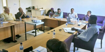 sbf 1 web Het Suriname Business Forum (SBF) heeft op donderdag 29 februari de verkiezingen voor het Dagelijks Bestuur gehouden. Het nieuwe bestuur met een zittingsduur van 12 maanden bestaat uit Steven Debipersad – voorzitter (AdeKUS), Robert de Clercq – secretaris (Ministerie van Financiën & Planning) en Armand Zunder (Ravaksur).