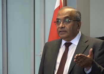 sewdien 7 President Chandrikapersad Santokhi heeft bepaald dat de uitgifte van 198 hectare van de Stalweide aan landbouwgrond in Nickerie teruggedraaid moet worden en dat is volgens Landbouwminister Prahlad Sewdien precies wat moest gebeuren.