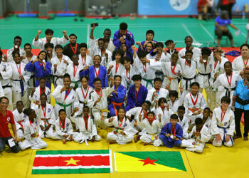 sonkei judo 1 Afgelopen zondag 11 februari werd het Interclub Exchange toernooi tussen Judoclub Sonkei en de Frans-Guyanese judoclub CSAB afgewerkt in het Ring Sport Center. Er werden 75 wedstrijden uitgevochten tussen judoka's in de leeftijdsklasse 9 – 24 jaar, verdeeld over verschillende gewichten.