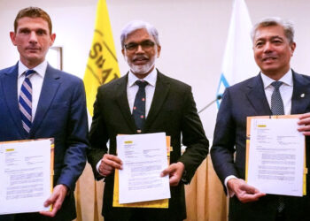 staatsolie ondertekening 1 Staatsolie Maatschappij Suriname N.V. heeft op maandag 4 maart 2024 een overeenkomst (Letter of Agreement, LoA) ondertekend met Petronas en ExxonMobil. De LoA is nodig voor het verder onderzoeken van de gasvondst die in 2020 is gedaan met de Sloanea-1-exploratieput in Blok 52.
