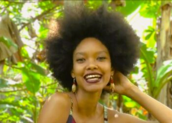 Surinaams model SuperSharda gaat Kilimanjaro beklimmen