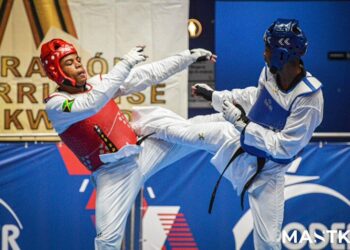 taekwondo web Taekwondoka’s Tosh van Dijk en Samaki Pinas hebben de eerste test doorstaan. Het duo kwalificeerde zich de afgelopen week voor deelname aan de Cacso games (spelen voor Centraal-Amerikaanse en Caribische landen) via een kwalificatietoernooi in Costa Rica.
