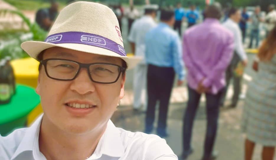 Tsang: “Het enige wat ons verdeeld is de politiek”