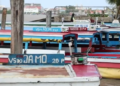 veerbootjes 6 Een vissersboot van het type SK met vier opvarenden is zaterdagavond 18 oktober 2025 ter hoogte van Lareco in de Saramaccarivier gezonken. De bemanning, allen Guyanezen, is nog vermist. Marine en politie zetten de zoekactie onverminderd voort.