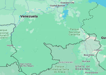 ven guy web In reactie op de toenemende spanningen rondom Venezuela's claim op de regio Esequibo in Guyana, is een konvooi van militaire vrachtwagens en gepantserde voertuigen vrijdag vertrokken naar de noordgrens van Brazilië. Het doel is om de aanwezigheid van het Braziliaanse leger in de regio te versterken.