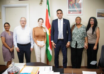 vg armulov Het ministerie van Volksgezondheid van Suriname is verheugd aan te kondigen dat Suriname weer in staat is patiënten die hoog complexe zorg nodig hebben, uit te sturen naar het ziekenhuis “Hospital Internacional de Colombia” in Bucaramanga, Colombia.