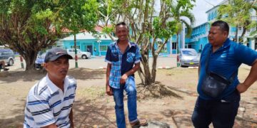 vissers De grootste lagune van Suriname, Bigi Pan, staat al maanden droog door de extreme droogte. Een aantal vissers heeft in gesprek met Key News hun misnoegen geuit over de situatie.