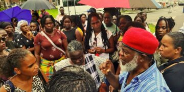 wi sa strey 3 De leerkrachten verbonden aan de actiegroep Wi Sa Strey zijn niet tevreden met de eenmalige uitkering van de koopkrachtversterking, die in december zal plaatsvinden. “We zijn helemaal niet tevreden”, zegt voorzitter Meredith Hoogdorp van de actiegroep.